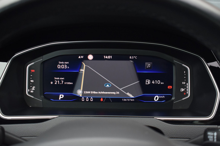 Volkswagen Passat 1.5 TSI 150pk DSG R-Line | Pano | Trekhaak | 360 camera