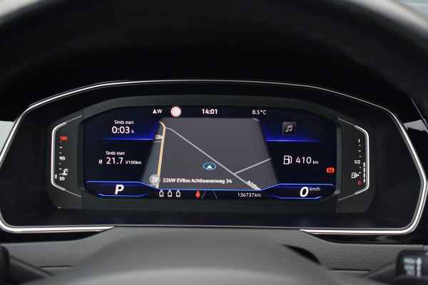 Volkswagen Passat 1.5 TSI 150pk DSG R-Line | Pano | Trekhaak | 360 camera