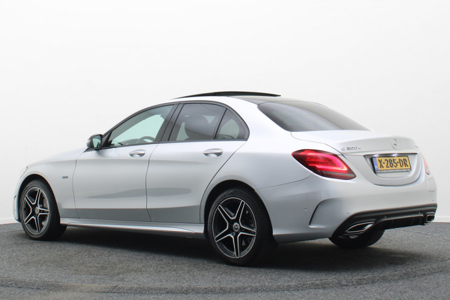 Mercedes-Benz C-Klasse 300 e 4MATIC AMG Line Panoramadak, Burmester, Memory, 360° Camera, Apple Carplay, Head-Up