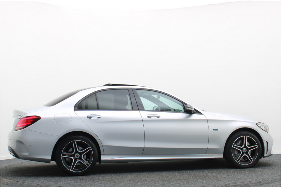 Mercedes-Benz C-Klasse 300 e 4MATIC AMG Line Panoramadak, Burmester, Memory, 360° Camera, Apple Carplay, Head-Up