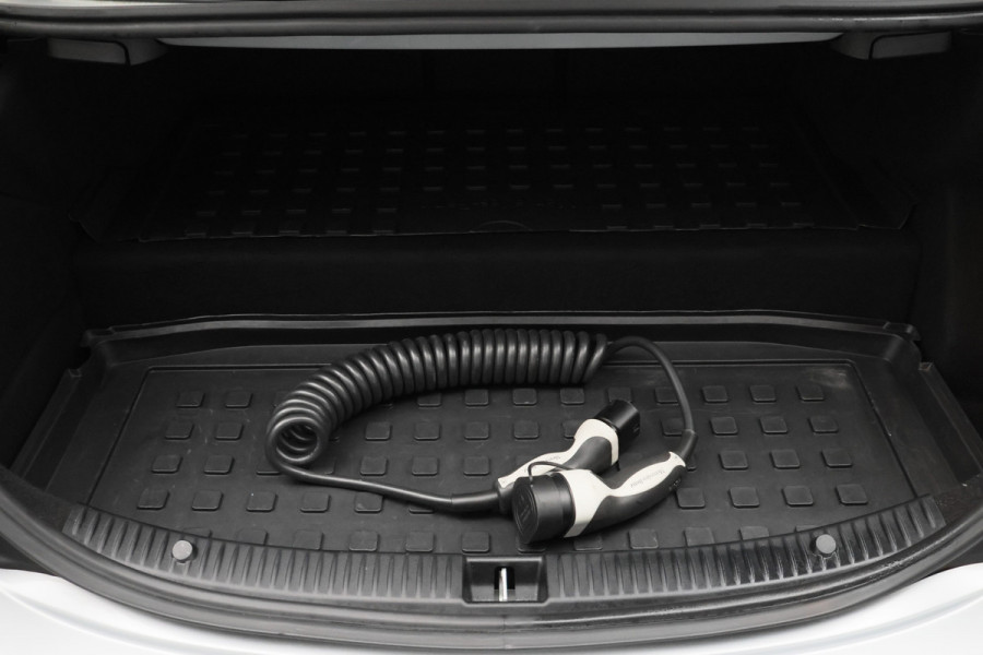 Mercedes-Benz C-Klasse 300 e 4MATIC AMG Line Panoramadak, Burmester, Memory, 360° Camera, Apple Carplay, Head-Up