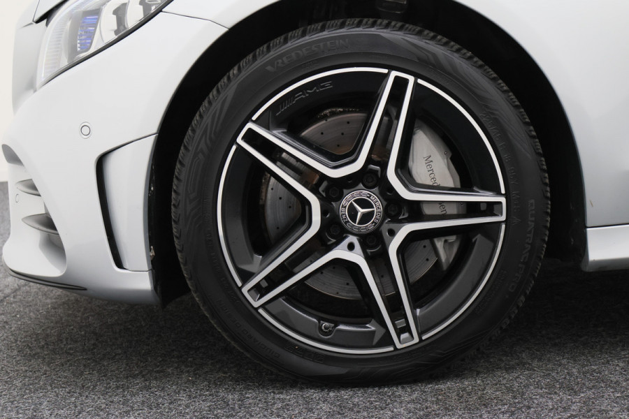 Mercedes-Benz C-Klasse 300 e 4MATIC AMG Line Panoramadak, Burmester, Memory, 360° Camera, Apple Carplay, Head-Up