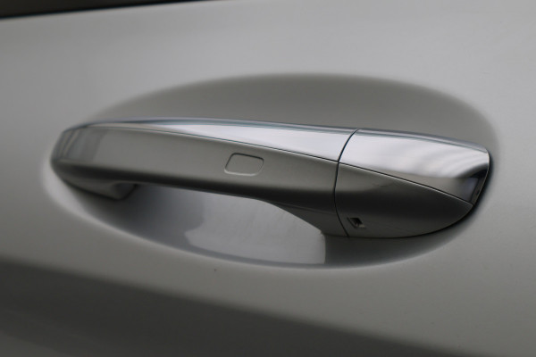 Mercedes-Benz C-Klasse 300 e 4MATIC AMG Line Panoramadak, Burmester, Memory, 360° Camera, Apple Carplay, Head-Up