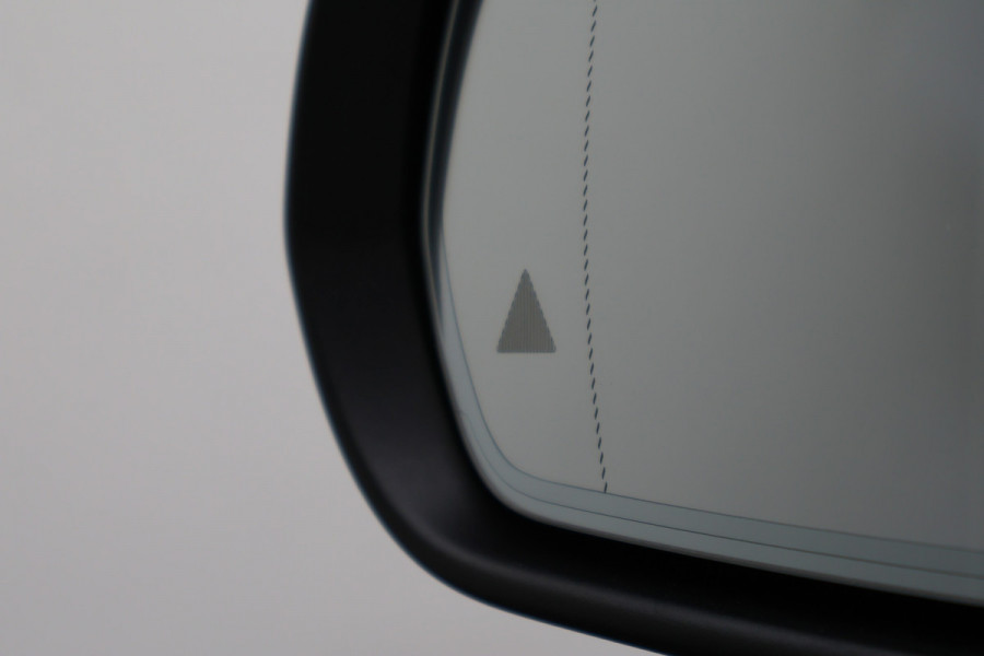 Mercedes-Benz C-Klasse 300 e 4MATIC AMG Line Panoramadak, Burmester, Memory, 360° Camera, Apple Carplay, Head-Up