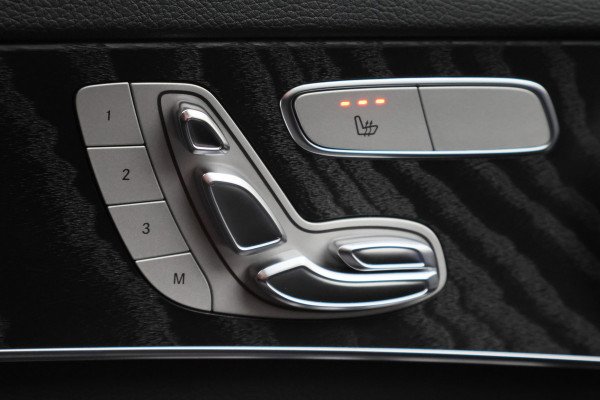 Mercedes-Benz C-Klasse 300 e 4MATIC AMG Line Panoramadak, Burmester, Memory, 360° Camera, Apple Carplay, Head-Up