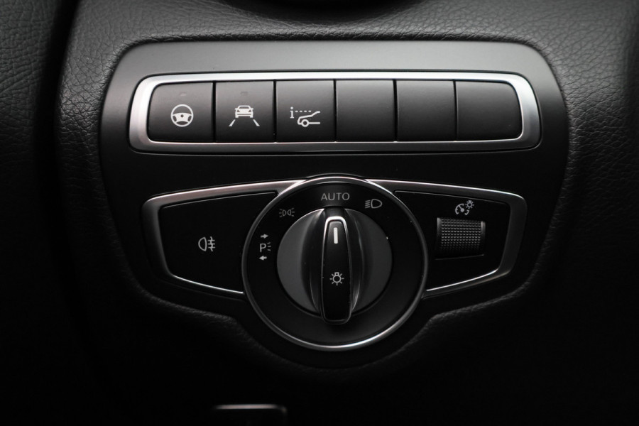 Mercedes-Benz C-Klasse 300 e 4MATIC AMG Line Panoramadak, Burmester, Memory, 360° Camera, Apple Carplay, Head-Up