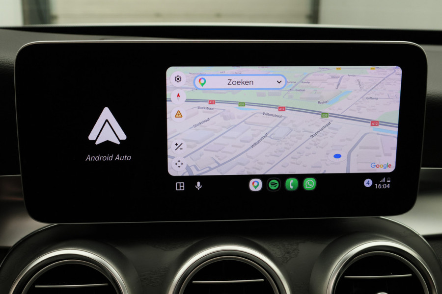 Mercedes-Benz C-Klasse 300 e 4MATIC AMG Line Panoramadak, Burmester, Memory, 360° Camera, Apple Carplay, Head-Up