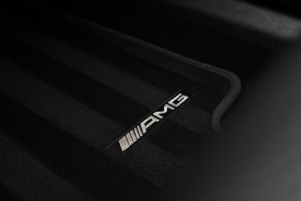 Mercedes-Benz C-Klasse 300 e 4MATIC AMG Line Panoramadak, Burmester, Memory, 360° Camera, Apple Carplay, Head-Up