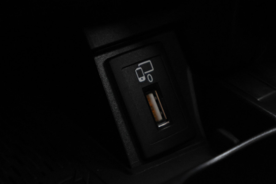 Mercedes-Benz C-Klasse 300 e 4MATIC AMG Line Panoramadak, Burmester, Memory, 360° Camera, Apple Carplay, Head-Up