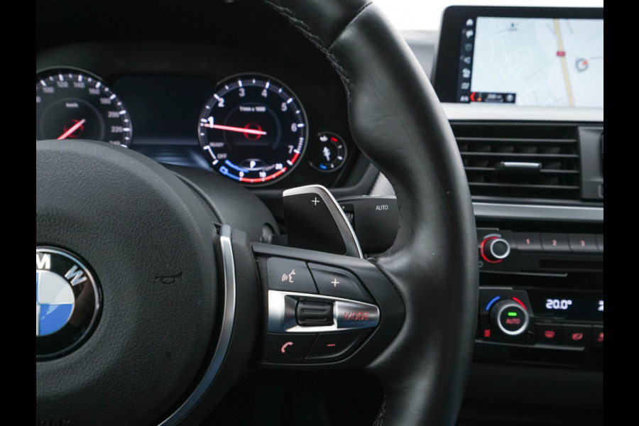 BMW 4 Serie Gran Coupé 420i M-Sportpack High Executive Edition (INCL-BTW) Aut. *LEATHER | FULL-LED | DIGI-COCKPIT | HIFI-SOUND | HEATED-SPORTSEATS | DAB+ | CAMERA | SHIFTPADDLES | PRIVACYGLASS | HEAD-UP | TOWBAR | KEYLESS | CARBON-INLAY | 19''ALU*