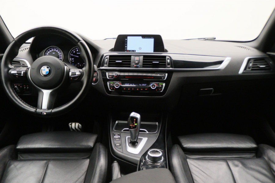 BMW 1-serie 118i Edition M Sport Shadow High Executive Automaat Leer, Navigatie, LED, Cruise, Stoelverwarming, 18"