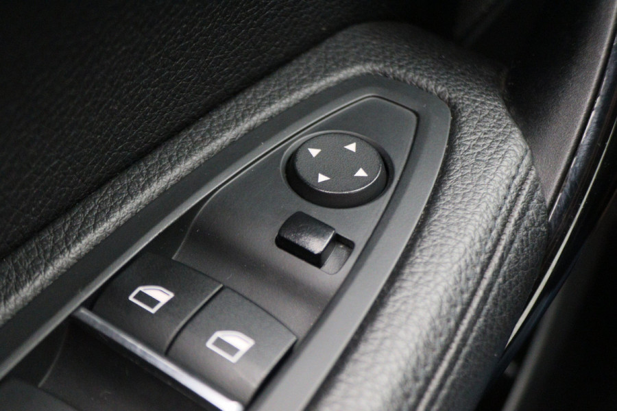 BMW 1-serie 118i Edition M Sport Shadow High Executive Automaat Leer, Navigatie, LED, Cruise, Stoelverwarming, 18"