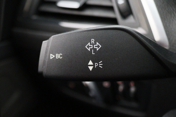 BMW 1-serie 118i Edition M Sport Shadow High Executive Automaat Leer, Navigatie, LED, Cruise, Stoelverwarming, 18"