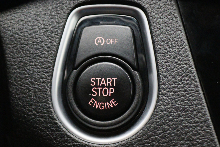 BMW 1-serie 118i Edition M Sport Shadow High Executive Automaat Leer, Navigatie, LED, Cruise, Stoelverwarming, 18"