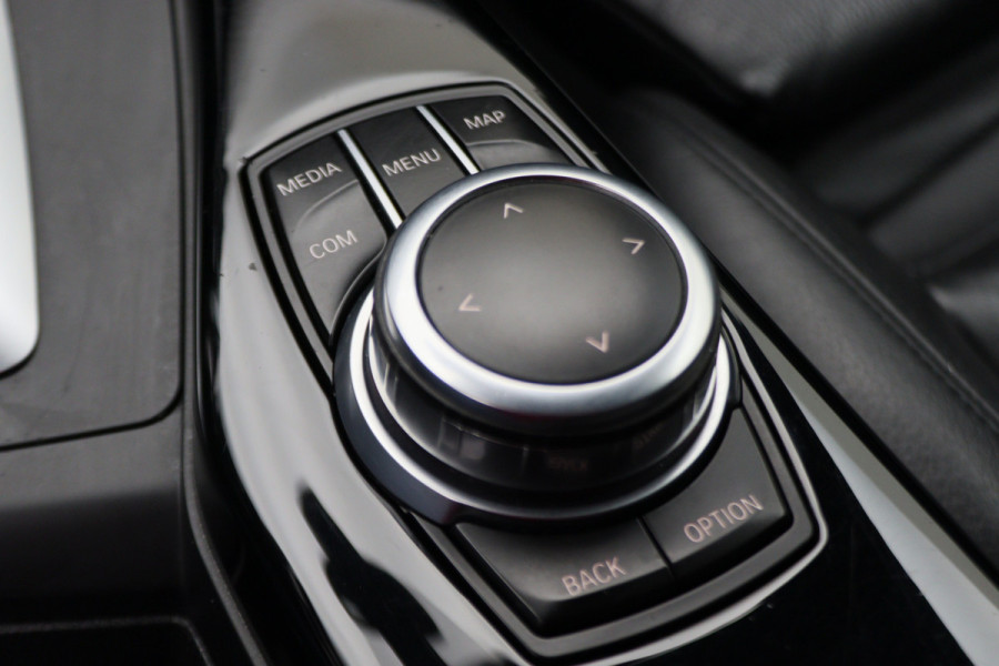 BMW 1-serie 118i Edition M Sport Shadow High Executive Automaat Leer, Navigatie, LED, Cruise, Stoelverwarming, 18"