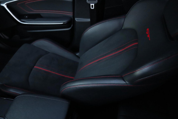 Kia ProCeed 1.6 T-GDI GT / PANODAK / MEMORY / ACC / JBL / KEYLESS / CAMERA