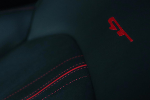 Kia ProCeed 1.6 T-GDI GT / PANODAK / MEMORY / ACC / JBL / KEYLESS / CAMERA