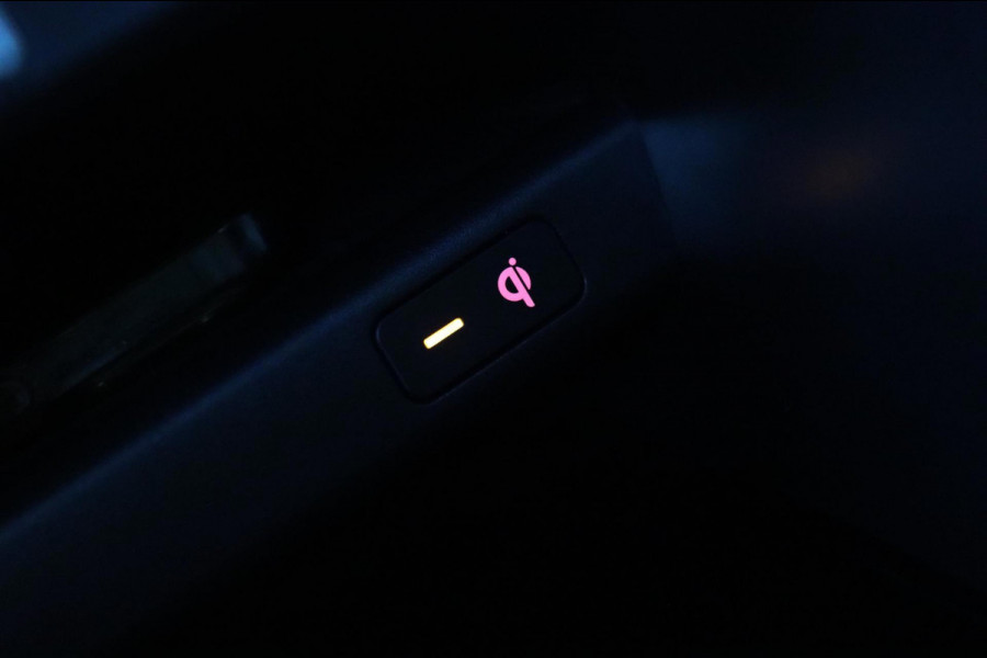 Kia ProCeed 1.6 T-GDI GT / PANODAK / MEMORY / ACC / JBL / KEYLESS / CAMERA