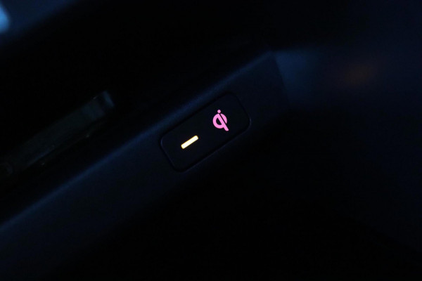 Kia ProCeed 1.6 T-GDI GT / PANODAK / MEMORY / ACC / JBL / KEYLESS / CAMERA