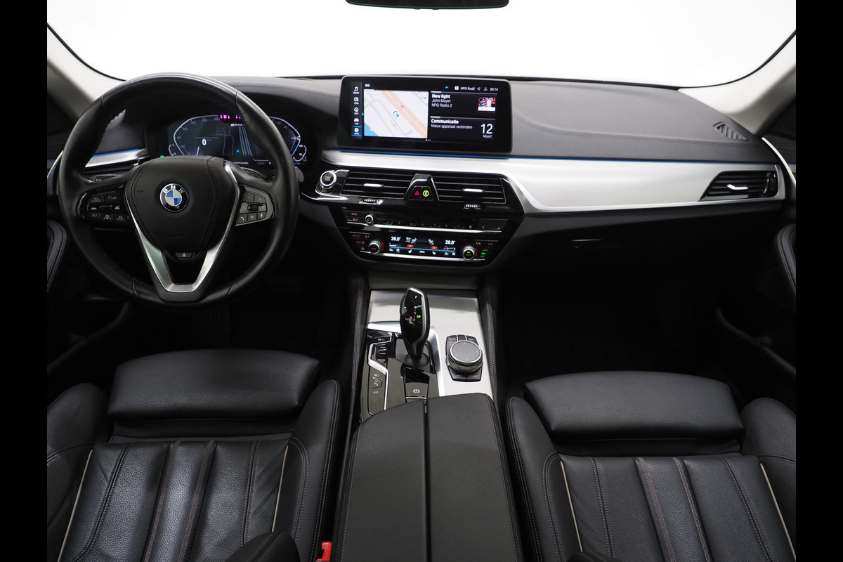 BMW 5 Serie Touring 530e xDrive | Panoramdak | Laser LED |Trekhaak | Leder | HUD | Keyless | Adaptive Cruise | Carplay