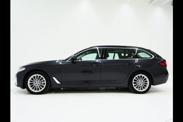 BMW 5 Serie Touring 530e xDrive | Panoramdak | Laser LED |Trekhaak | Leder | HUD | Keyless | Adaptive Cruise | Carplay