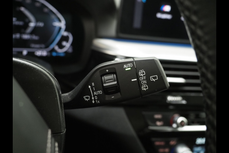 BMW 5 Serie Touring 530e xDrive | Panoramdak | Laser LED |Trekhaak | Leder | HUD | Keyless | Adaptive Cruise | Carplay