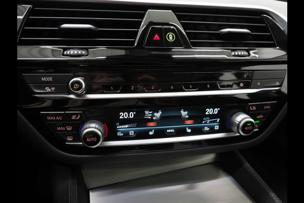 BMW 5 Serie Touring 530e xDrive | Panoramdak | Laser LED |Trekhaak | Leder | HUD | Keyless | Adaptive Cruise | Carplay