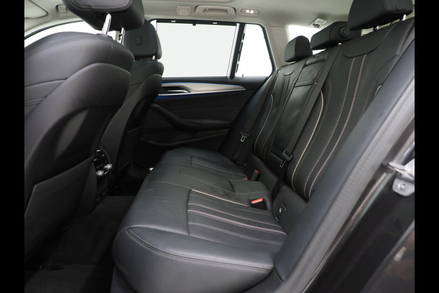 BMW 5 Serie Touring 530e xDrive | Panoramdak | Laser LED |Trekhaak | Leder | HUD | Keyless | Adaptive Cruise | Carplay