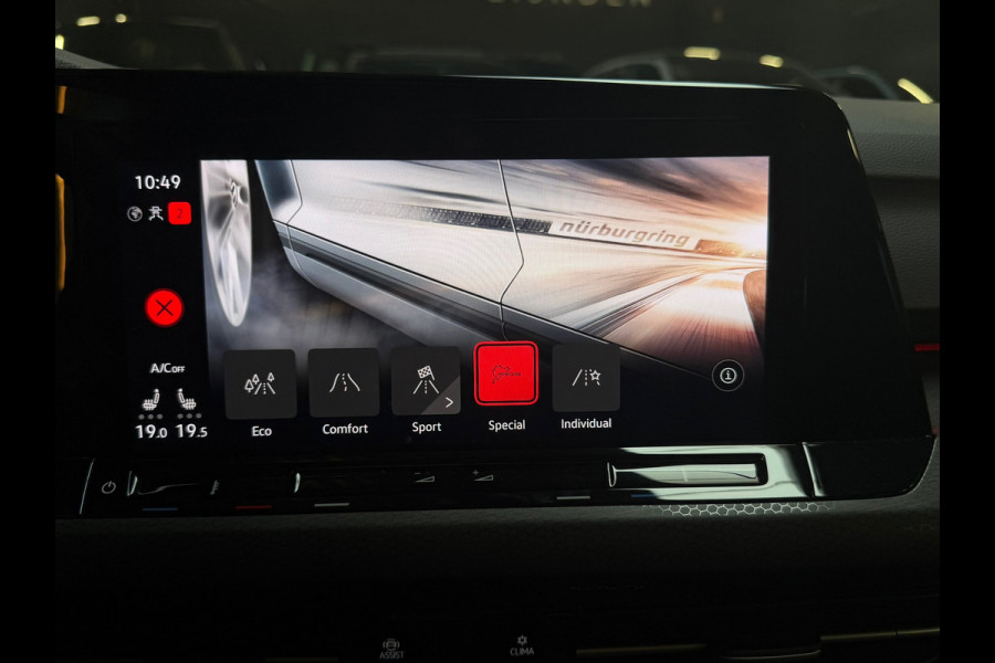 Volkswagen Golf GTI CLUBSPORT|AKRA|NURNBURGRING|PANO|HuD|HARMAN KARDON|KEYLESS|CARPLAY|ACC|IQ LIGHT|SFEERVERLICHTING|300PK|BOMVOL!