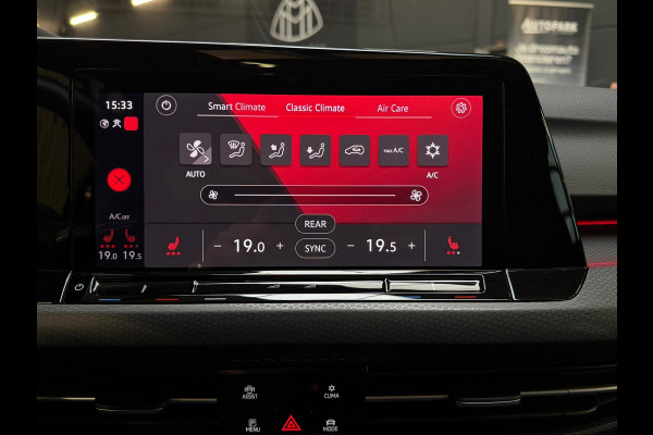Volkswagen Golf GTI CLUBSPORT|AKRA|NURNBURGRING|PANO|HuD|HARMAN KARDON|KEYLESS|CARPLAY|ACC|IQ LIGHT|SFEERVERLICHTING|300PK|BOMVOL!