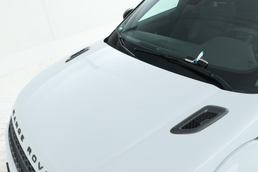 Land Rover Range Rover Evoque 2.0 TD4 HSE Dynamic Trekhaak, Panorama Dak, Automaat
