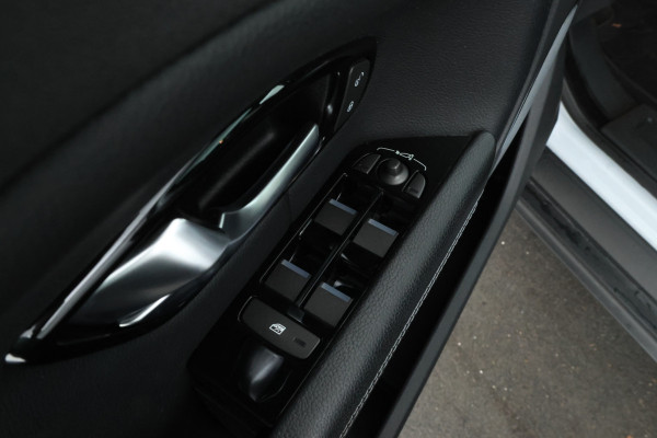 Land Rover Range Rover Evoque 2.0 TD4 HSE Dynamic Trekhaak, Panorama Dak, Automaat