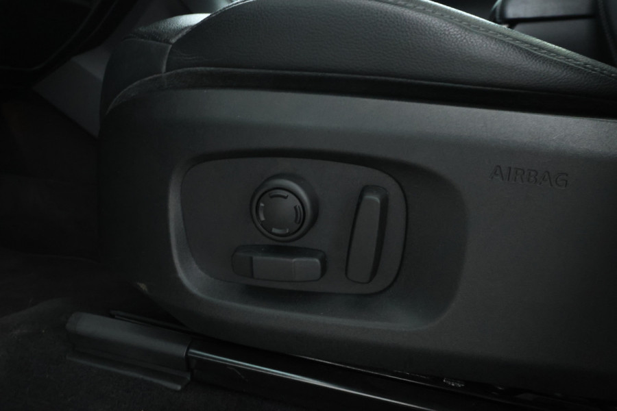 Land Rover Range Rover Evoque 2.0 TD4 HSE Dynamic Trekhaak, Panorama Dak, Automaat