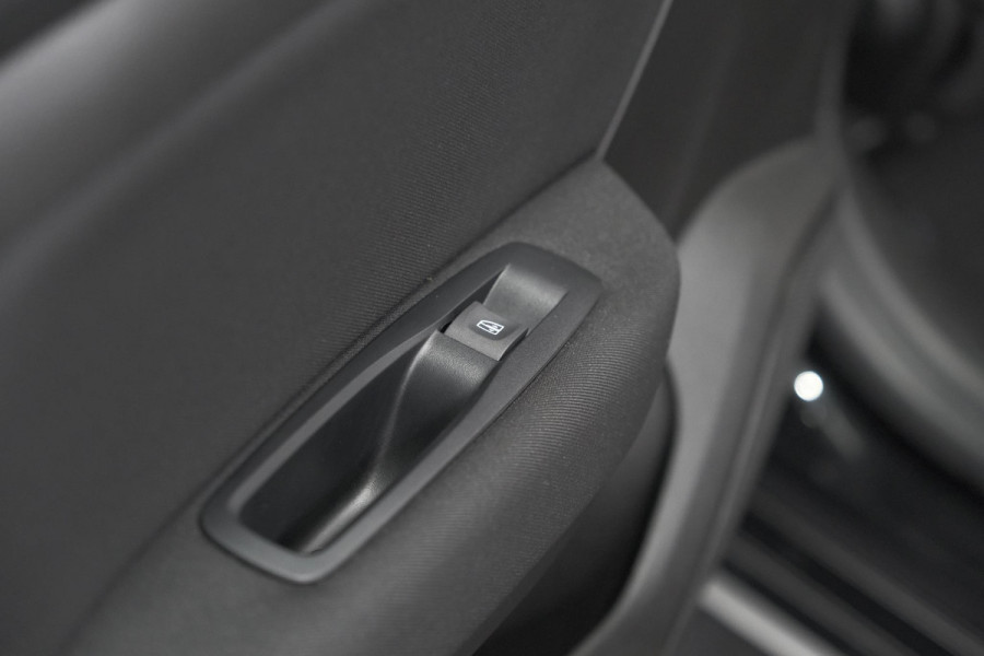 Renault Mégane Estate TCe 110 Limited | Apple Carplay | Parkeersensoren | Cruise Control | Navigatie