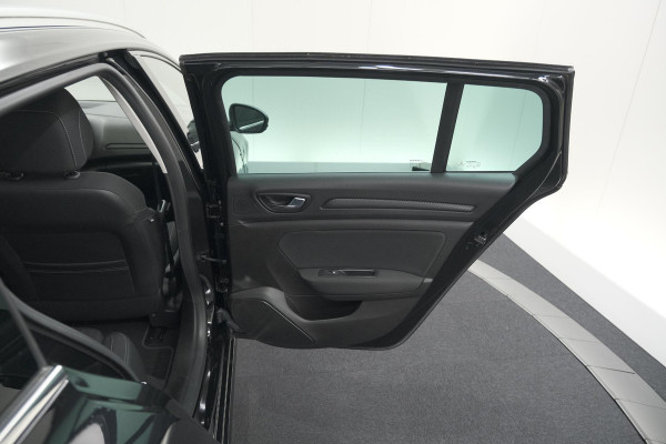 Renault Mégane Estate TCe 110 Limited | Apple Carplay | Parkeersensoren | Cruise Control | Navigatie