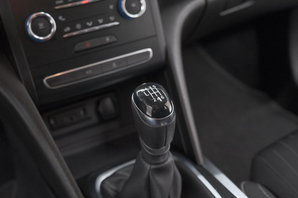 Renault Mégane Estate TCe 110 Limited | Apple Carplay | Parkeersensoren | Cruise Control | Navigatie