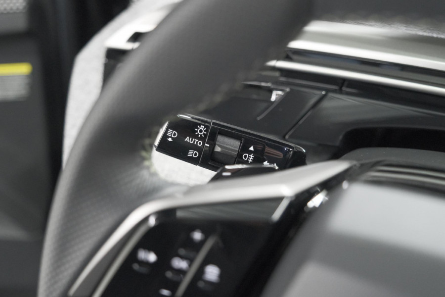 Peugeot 3008 1.2 Hybrid 136 GT | Pack Winter | Camera | Adaptieve Cruise Control | Elektrische Kofferklep