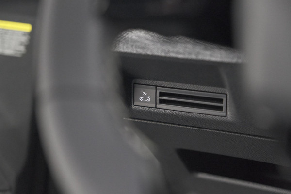 Peugeot 3008 1.2 Hybrid 136 GT | Pack Winter | Camera | Adaptieve Cruise Control | Elektrische Kofferklep