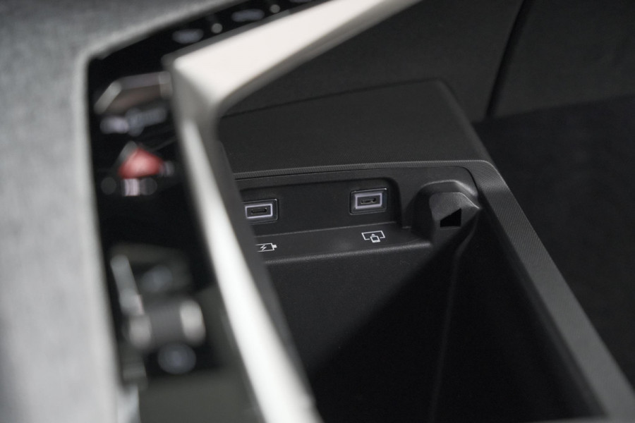 Peugeot 3008 1.2 Hybrid 136 GT | Pack Winter | Camera | Adaptieve Cruise Control | Elektrische Kofferklep