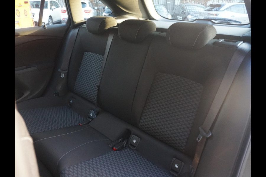 Opel Astra Sports Tourer 1.4 Edition All Seasonbanden