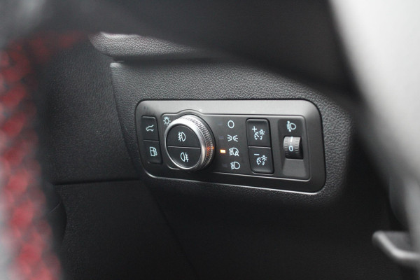 Ford Kuga 2.5 PHEV ST-Line X | Winterpack | Adaptive Cruise Control | BLIS | Climate Control | Camera | Navigatie |