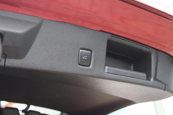 Ford Kuga 2.5 PHEV ST-Line X | Winterpack | Adaptive Cruise Control | BLIS | Climate Control | Camera | Navigatie |