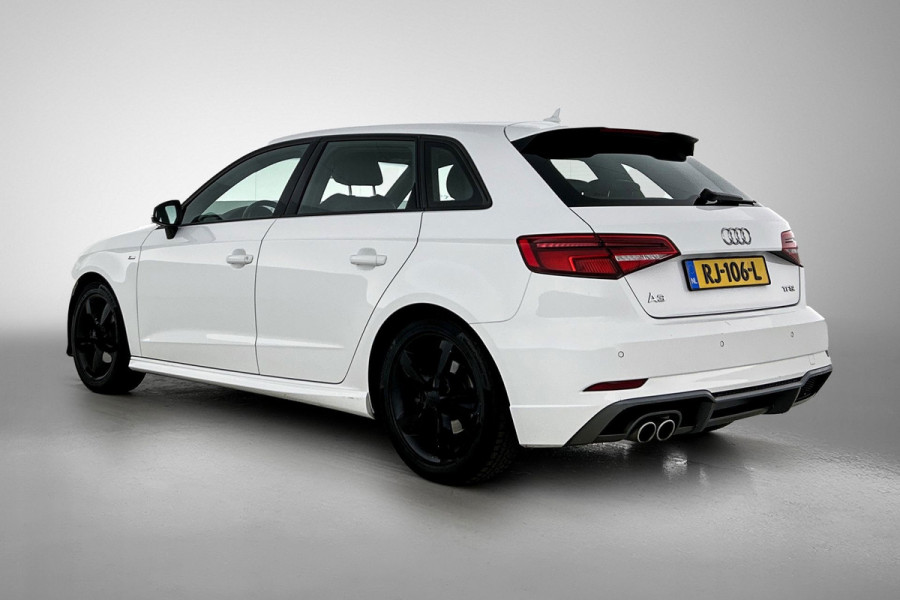 Audi A3 Sportback 1.5 TFSI CoD Sport S Line Edition(NL-auto, Goed onderH, NAvi, StoelV, Leder, Parkeersensoren V+A, Keyless, Etc)