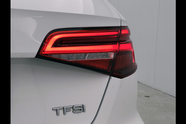 Audi A3 Sportback 1.5 TFSI CoD Sport S Line Edition(NL-auto, Goed onderH, NAvi, StoelV, Leder, Parkeersensoren V+A, Keyless, Etc)