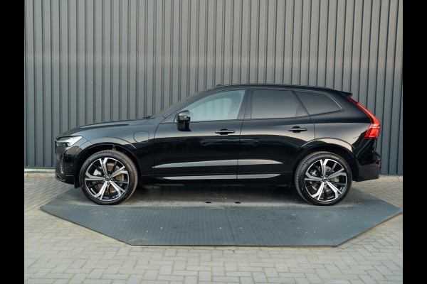 Volvo XC60 2.0 T6 Plug-in hybrid AWD Plus Dark | 360 Camera | Harman/Kardon | Trekhaak | Panodak | Dodehoek sensoren | Prijs Rijklaar!!