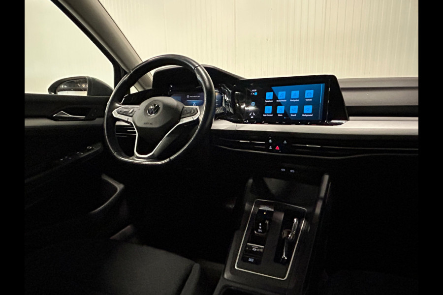 Volkswagen Golf 1.5 TSI Business | CAMERA | LED | CARPLAY | ACC | IQ DRIVE