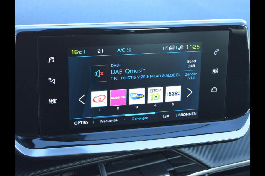 Peugeot e-2008 EV Active 50 kWh SOH 92% | NAVI & CARPLAY | CAMERA MET SENSOREN | E.C.C. |