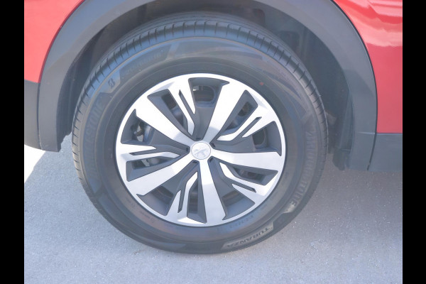 Peugeot e-2008 EV Active 50 kWh SOH 92% | NAVI & CARPLAY | CAMERA MET SENSOREN | E.C.C. |