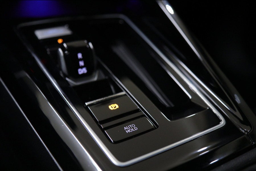 Volkswagen Golf 1.5 eTSI R-Line Business PANO/CAM/CARPLAY/IQ/ACC/DCC/VOL