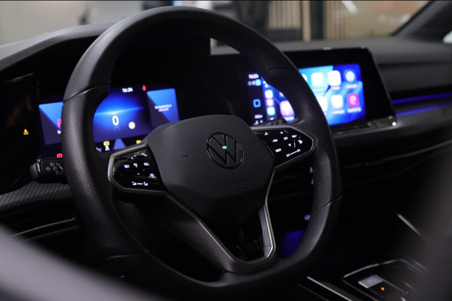 Volkswagen Golf 1.5 eTSI R-Line Business PANO/CAM/CARPLAY/IQ/ACC/DCC/VOL